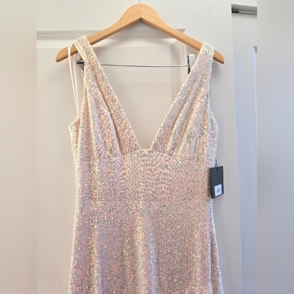 Ieena for Mac Duggal, Sequin Asymmetric Tiered Gown, Iridescent, Size 8,MSRP$398 - Picture 6 of 11